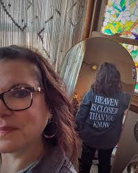 Lisa Vineyard (@lisa_vineyard) • Instagram photos and videos