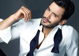 Barış arduç, whose star shined with kiralik ask turkish series, later returned to the screen with the kuzgun turkish series. Baris Arduc Celebrity Age Weight Height Net Worth Dating Facts