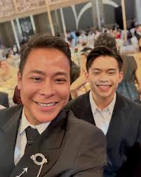 Dennis Robles's Instagram, Twitter & Facebook