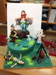Königin kleopatra ärgert sich maßlos über julius cäsar, der ihr volk als minderwertig und heruntergekommen hinstellt. 46 Asterix Ideen Asterix Und Obelix Torten Motivtorten