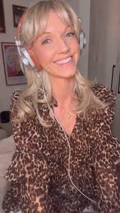 I'd like to make it with…you! 🫂🩵 Bread 🍞 are the best! Who else loves  their music?? ❤️ The full version of this song is OUT NOW