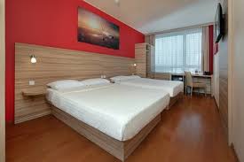 Das hotel liegt 0,9 km vom flughafen salzburg und 5 gehminuten von der bushaltestelle himmelreich. Star Inn Hotel Salzburg Airport Messe Hotel In Wals Siezenheim