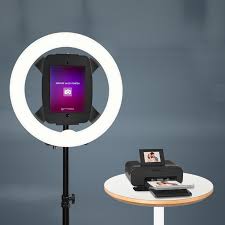 Du möchtest für deine hochzeit eine fotobox mieten? Fotobox Mieten Ab 199 Boomerang Photo Booth Die Fotokabine Ch