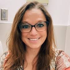 Kimberly Topp's Instagram, Twitter & Facebook