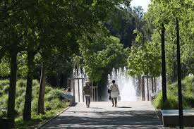 Fami hotel vive jardin tesisindeki konaklamalarından sonra konuklar tarafından puanlandı. Istres Tourisme Vivez L Experience Nature Balades Randonnees Parcs Jardins