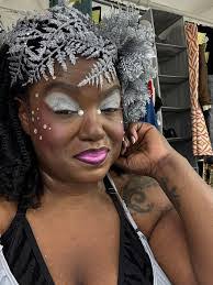 Tami Dillon's Instagram, Twitter & Facebook