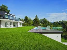 Une Piscine A Debordement Sur Le Lac Leman En 2020 Piscine A Debordement Piscine Deco Piscine