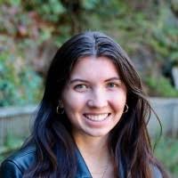 Sarah Rizer's Instagram, Twitter & Facebook