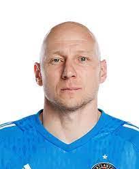 Brad Guzman's Instagram, Twitter & Facebook