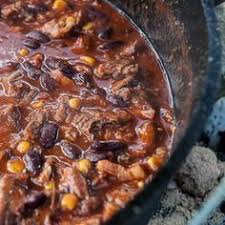 Das Chili Con Carne Ist Wohl Eines Der Klassischen Outdoor Rezepte Fur Den Dutch Oven Und Mal Ehrlich Wenn Man Ein Chili Zusam Rezepte Chili Con Carne Essen
