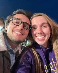 You may remember Nico Lanza who brought the house down as Jack Kelly in  Newsies. He sent you all a special note with a few pics!💥 “Hi there,  everyone! I'm back in