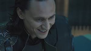 Наиболее известен по фильмам «полночь в париже» (2011). Tom Hiddlston Akter Loki Tom Hiddlston Hd Oboi Wallpaperbetter