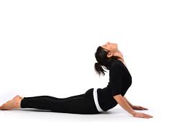 Mengenal Surya Namaskara Pose Yoga Klasik Untuk Pemula Pelancong Irit