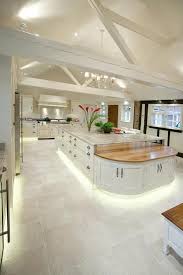 This Kitchen Is Vast And Has Some Elegant Tiles And Marble Countertops To Go Along With It The Un Kitchen Design Examples Luxury Kitchens Best Kitchen Designs