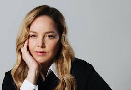 Abbie Long Bullet-Red 6.5"