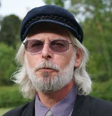 Amazon.com: Daniel Hollifield: books, biography, latest update