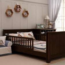Portrayal Of Toddler Full Size Bed Or Toddler Size Bed What S The Best Full Size Toddler Bed Toddler Bedrooms Toddler Bedroom Furniture