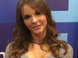 Caos cimiteri a roma, lo sfogo del parlamentare pd: Sara Manfuso Chi E Carriera E Vita Privata Dell Ex Modella