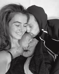 I was with my wife who had brought a small pair of binoculars, and when she said they're doing chest compressions, we were like oh the only person i can think of that has kept going is daley blind. Daley Blind Wiki 2021 Girlfriend Salary Tattoo Cars Houses And Net Worth