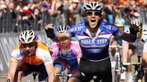 Belgian cyclist wouter weylandt lost control of his bike for just a split second. Giro D Italia Cyclist Wouter Weylandt Killed In Crash Wsj