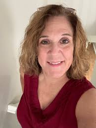 Hi! Just joined your group. Looks like fun! I live outside Cleveland Ohio  in farm country. I love to travel and meet new people. I've been a widow  for 61/2 years now.