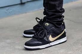 Dunk low black white on feet. Nike Dunk Low Sb Takashi 2018 On Feet Sneaker Review