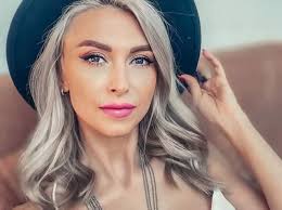 Explorez les références de andreea bălan sur discogs. Mai Stai PuÈ›in Mesajul Publicat De Andreea BÄƒlan Pe Instagram E Deja Viral Antena 1
