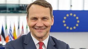 Leadership, loyalty, enthusiasm, dedication and. Radoslaw Sikorski Nie Wie Ze Seks Nie Jest Grzechem Prymitywny Sposob Zwrocenia Na Siebie Uwagi