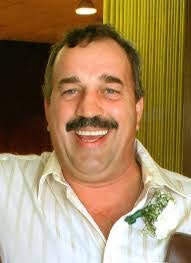 Howard Cogan's Instagram, Twitter & Facebook