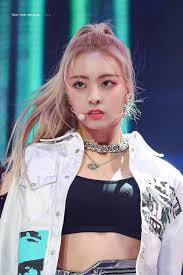 Pin On Pretty Kpop Idol Pics