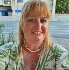 Need an affordable company who does a mirror wall. Who do you recommend?