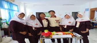 Zahra fatisya ramadanti (smk yasiska) 7. Smk Kesehatan Letris Indonesia 2