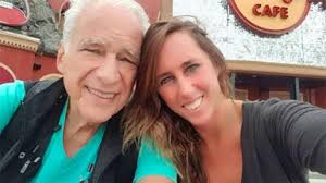 Hay una gran negación con el problema de la obesidad y se lo frivoliza. A Sus 81 Anos Alberto Cormillot Se Casa Con Su Novia De 33 Da La Nota