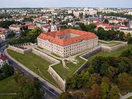 Rzeszów castle (en) burg in polen (de); Zamek W Rzeszowie Z Lotu Ptaka Youtube
