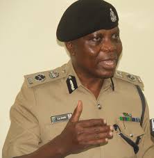 FAGIO LA MAKONDA KUSAFISHA OMBAOMBA JIJINI DAR