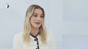 How margot robbie got ready for the 2021 oscars, from fresh bangs to romantic makeup. Margot Robbie Interview Chanel Spring Summer 2021 At Paris Fashion Week Youtube