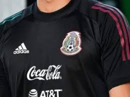 Este lunes la marca adidas reveló el uniforme del tricolor el jersey tiene de fondo el color negro, mientras que las mangas, el cuello, el frente y. Seleccion Mexicana Presentan Nueva Camiseta Para 2021 El Informador