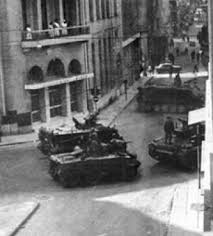 Η μαρίζα ντεκάστρο σκέφτηκε να γράψει ένα βιβλίο για την περίοδο της χούντας όπως δεν έχει ξαναγραφτεί. 21 Aprilioy 1967 Pws H Ellada Mphke Sto Gypso Gia Epta Xronia Ellada Thepressroom Gr