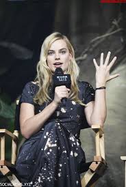500 x 500 jpeg 26 кб. Margot Robbie Turns Tattoo Artist Social News Xyz