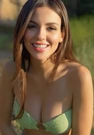 Pin de Russell Golden en Victoria & Madison Justice en 2025