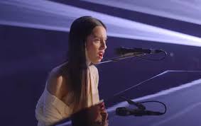 We have an official drivers license tab made by ug professional guitarists.check out the tab ». Olivia Rodrigo Performs Drivers License On Tonight Show People Com