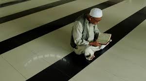 Pakaian adat provinsi bali secara umum adalah sebagai berikut. Kitab Suci Agama Di Indonesia Dan Tempat Ibadahnya