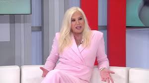 Susana giménez se luxó el codo y debió ser internada en punta del este. El Disgusto De Susana Gimenez En Medio De La Cuarentena Por El Coronavirus Infobae