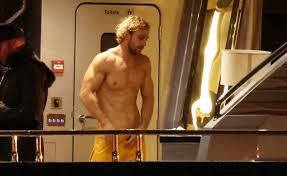 Il grosso cazzo e il culo di Aaron Taylor Johnson il nuovo James Bond -  Tuttouomini.com