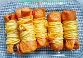 Cara Membuat Sosis Gulung Mie Instan Praktis Dan Nikmat