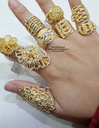 Beli online gelang emas model terbaru harga terjangkau | emas 18k (75%) gratis pengiriman buy back garansi uang kembali cicilan 0%. Cincin Emas 916 Gold Bracelet Gold Jewelry