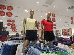 Nakupujte luxusní značky jako ugo boss, elisabetta franchi, jacob cohen, pinko, marciano by guess, karl lagerfeld nebo marc jacobs na jednom místě. Ciklilyputih The Lifestyle Blogger Membeli Belah Di Yfs Concept Store Ioi City Mall Putrajaya