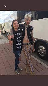 In 2012, yung lean struck up a friendship with two other musicians, yung gud and yung sherman.1 apr 2018 who is the youngest rapper? Emo Rap Alchemist Lil Peep Dies At 21 Steemkr