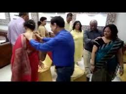 Musical Chair With A Twist Game For Couples Youtube Funny Party Games Kitty Games Couple Games