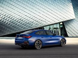 Regen also differentiates the cars; Fddnk Sazrnf7m
